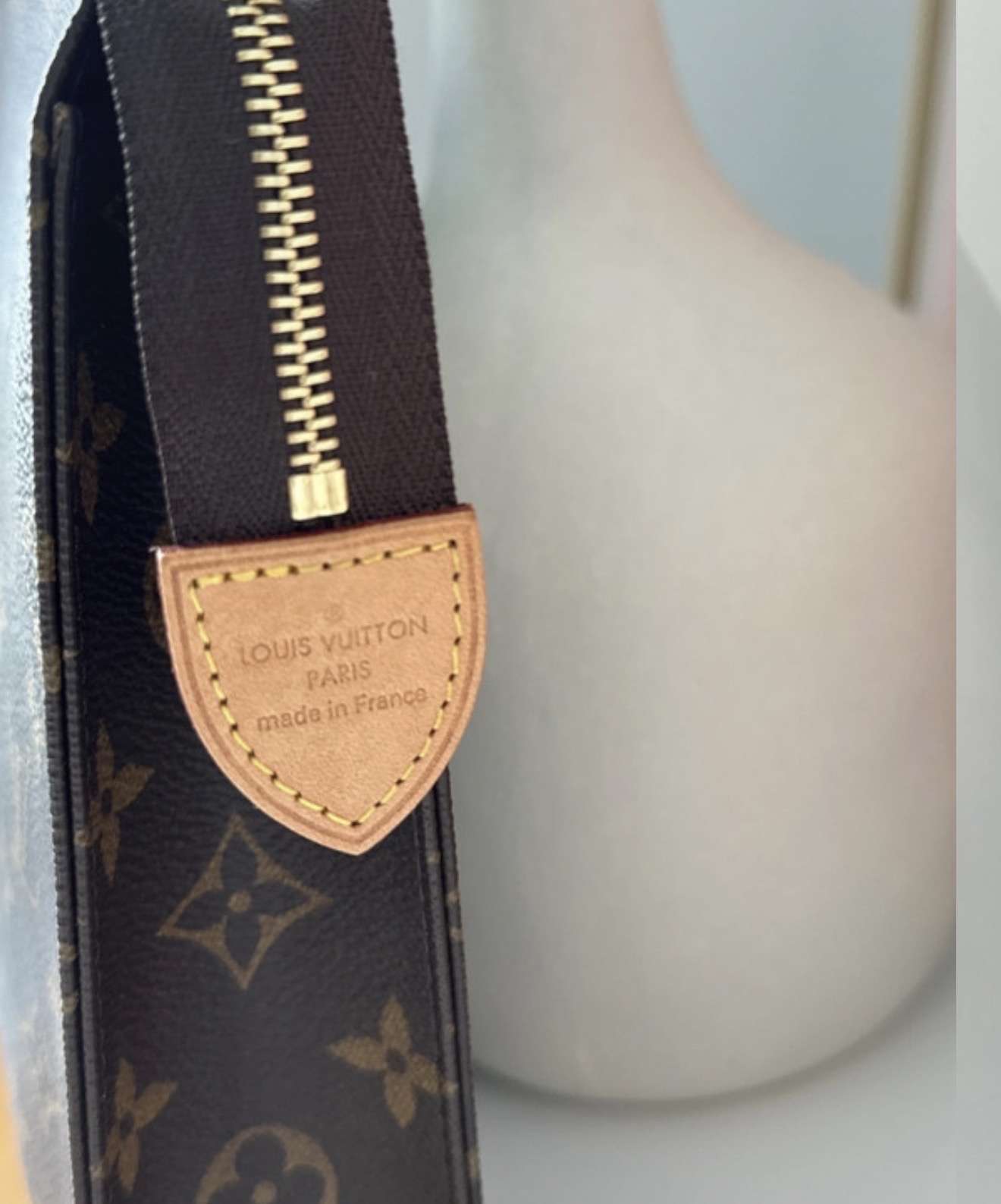 Louis Vuitton toiletka 26