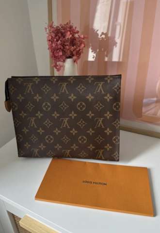 https://www.vipluxury.sk/Louis Vuitton toiletka 26