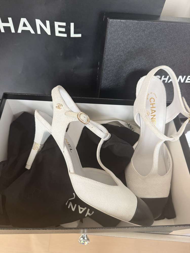 Chanel lodicky