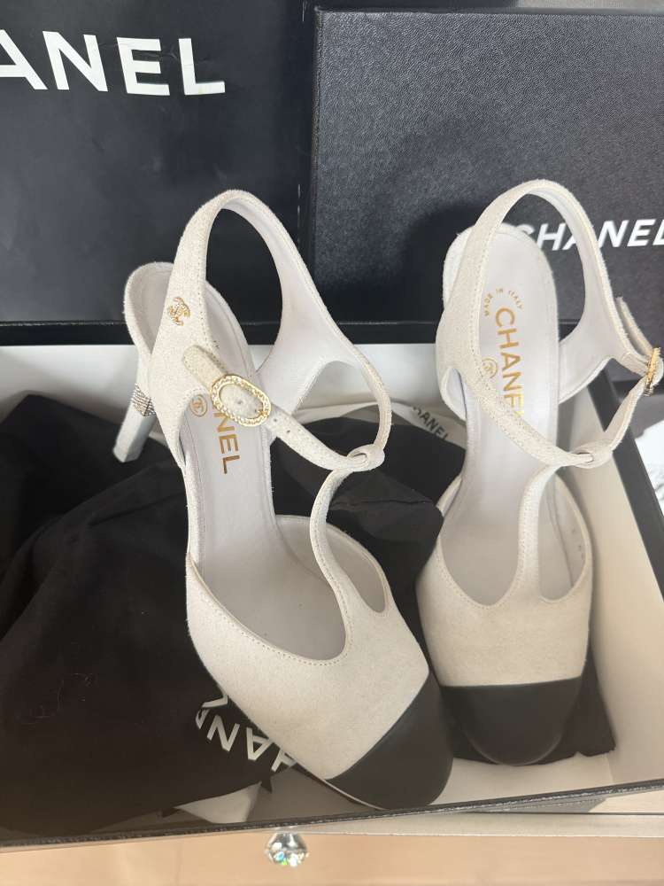 Chanel lodicky
