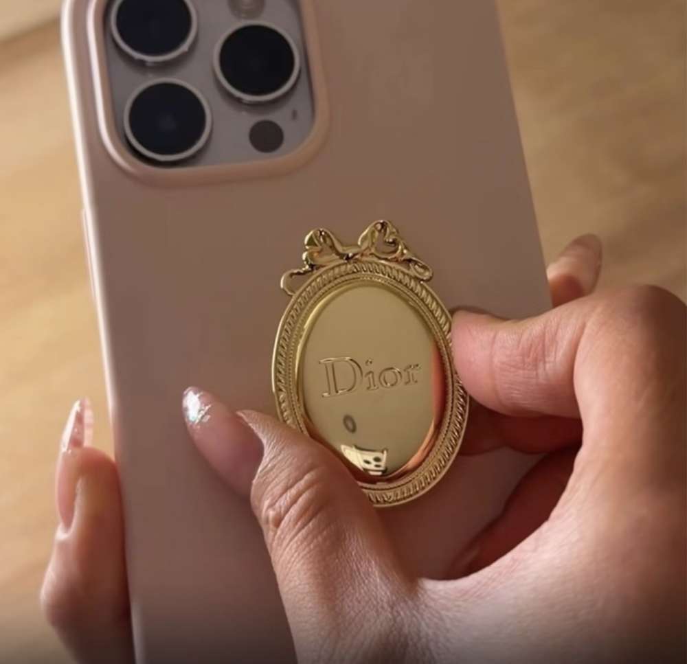Dior medailonik