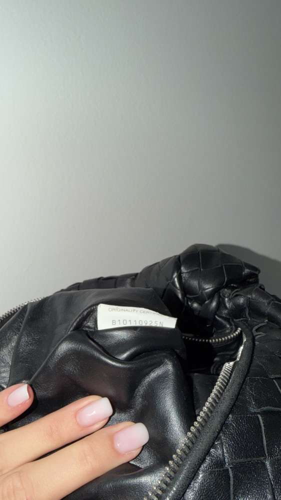 Bottega veneta black