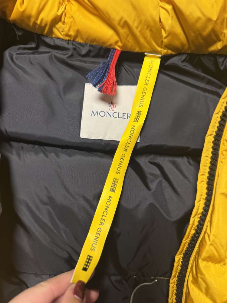 Moncler bunda žltá