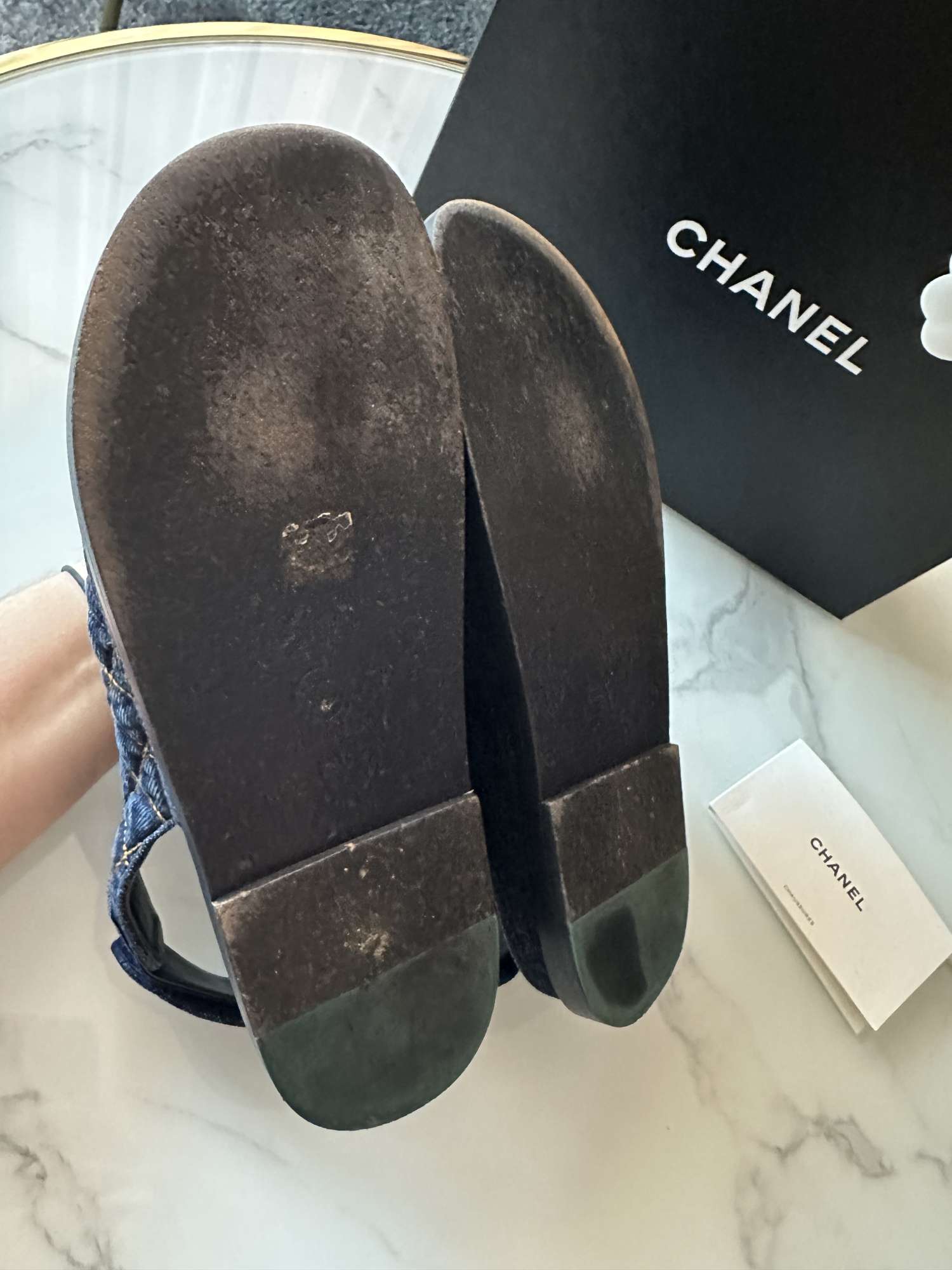 Chanel sandále občas nosé