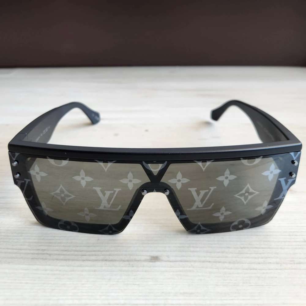 Louis Vuitton Waimea L
