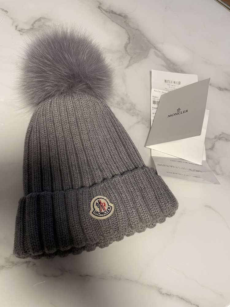 Moncler čiapka