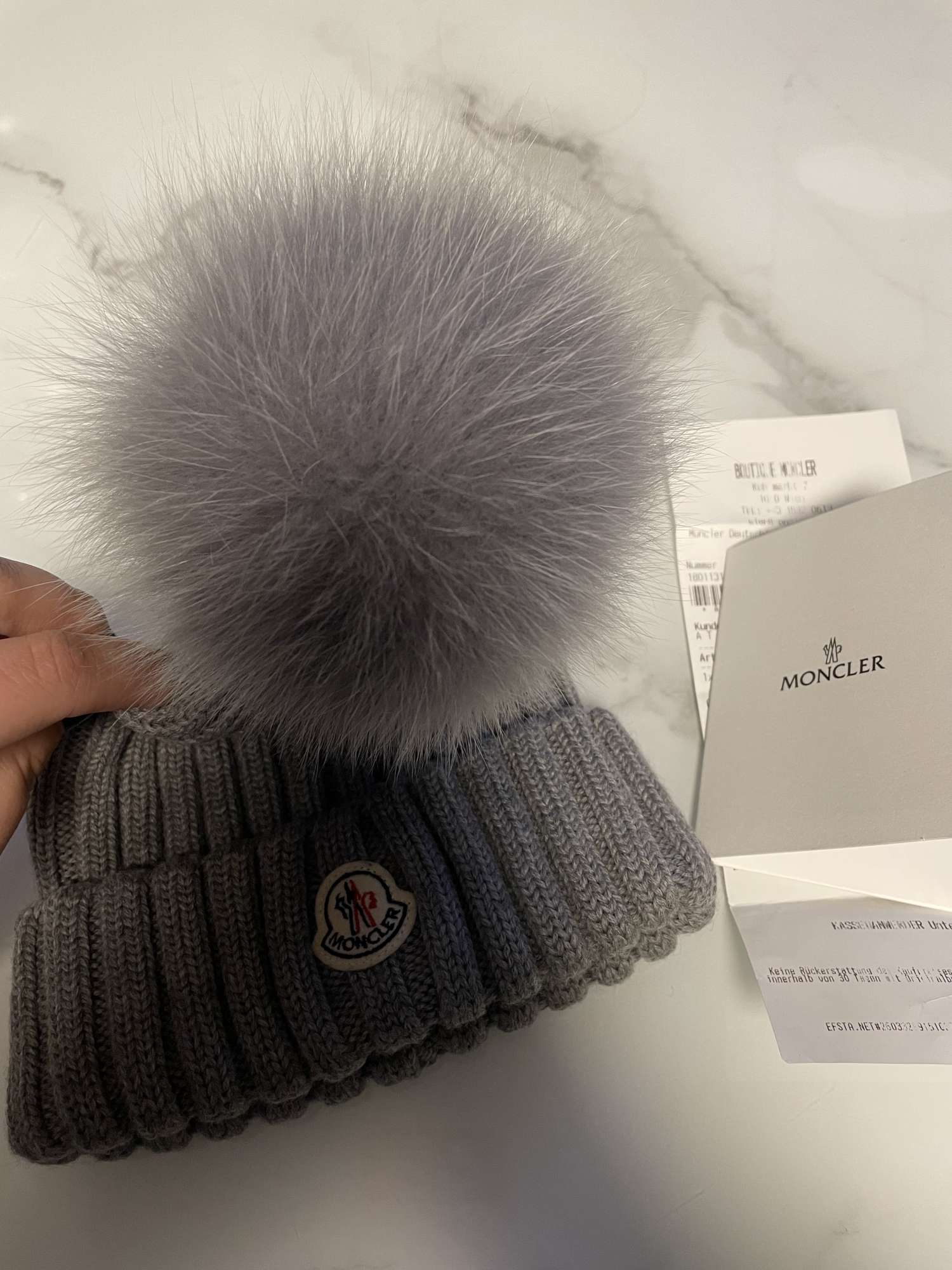 Moncler čiapka