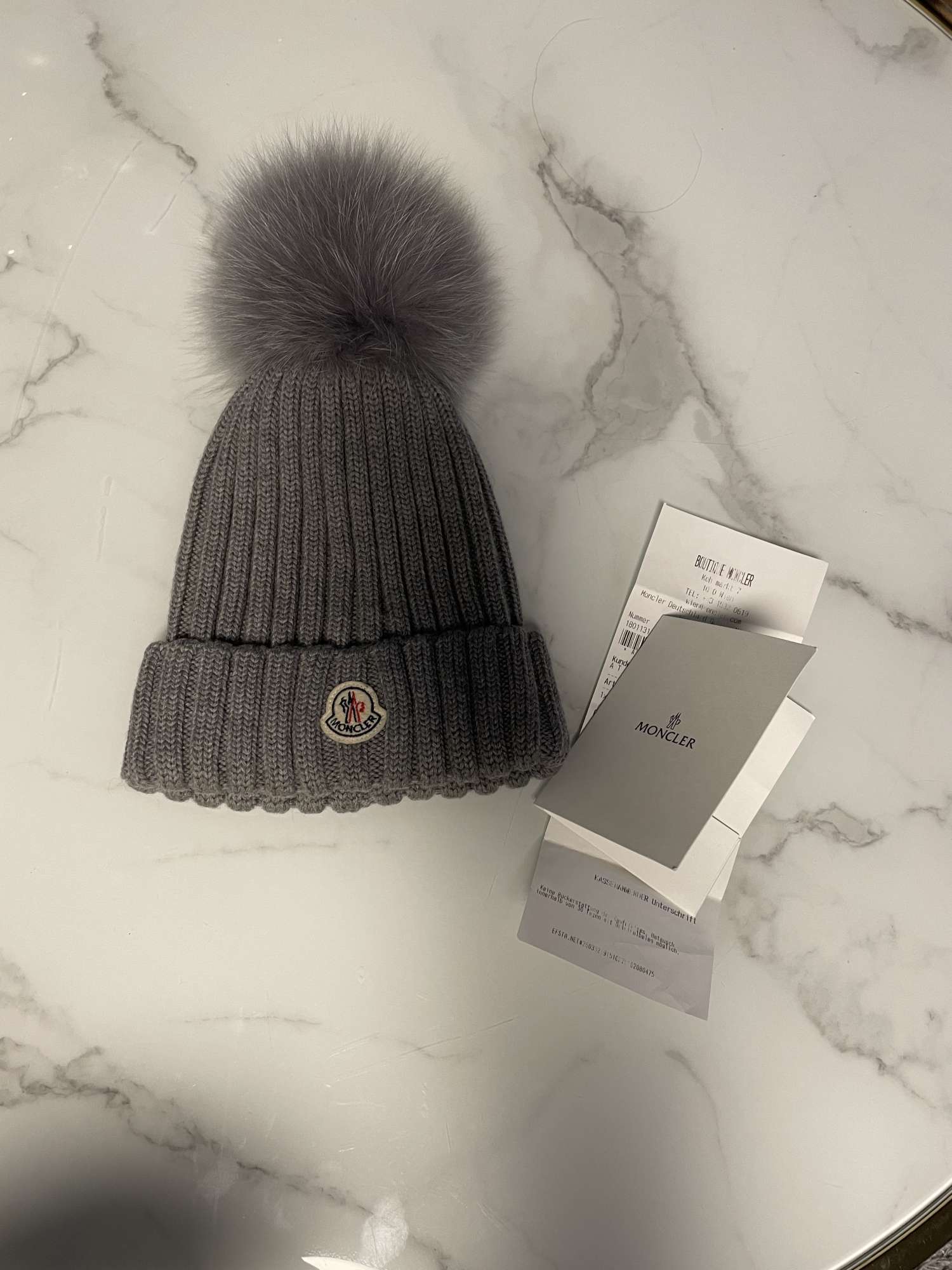 Moncler čiapka
