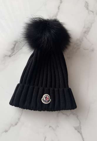 https://www.vipluxury.sk/Moncler čiapka
