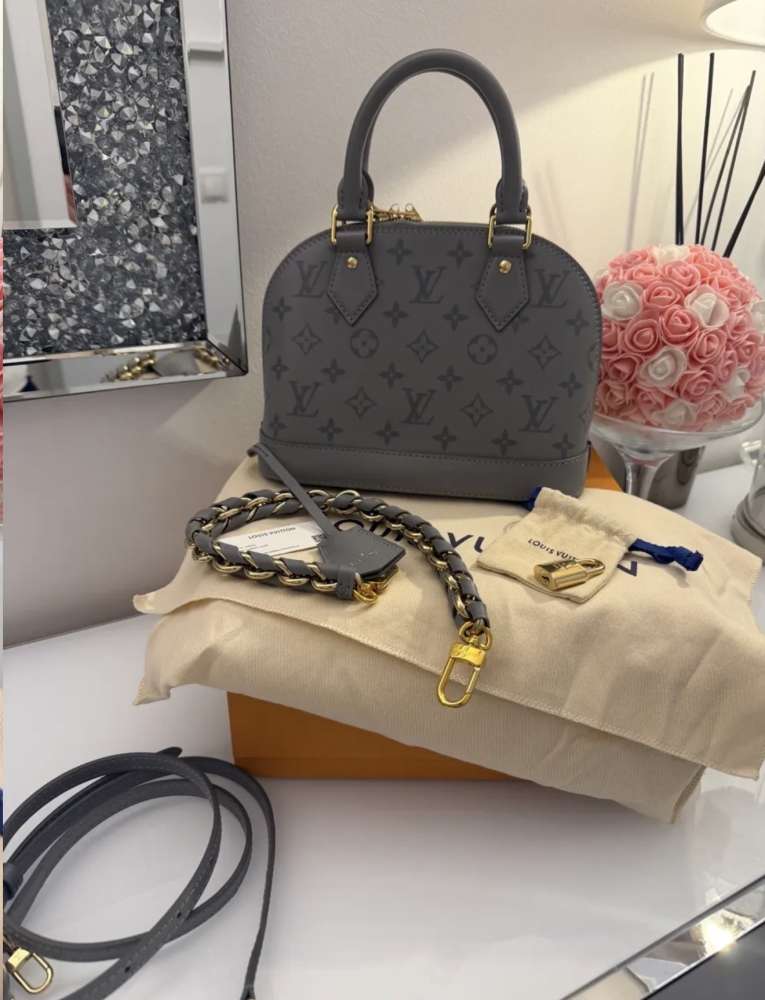 Louis Vuitton Alma BB