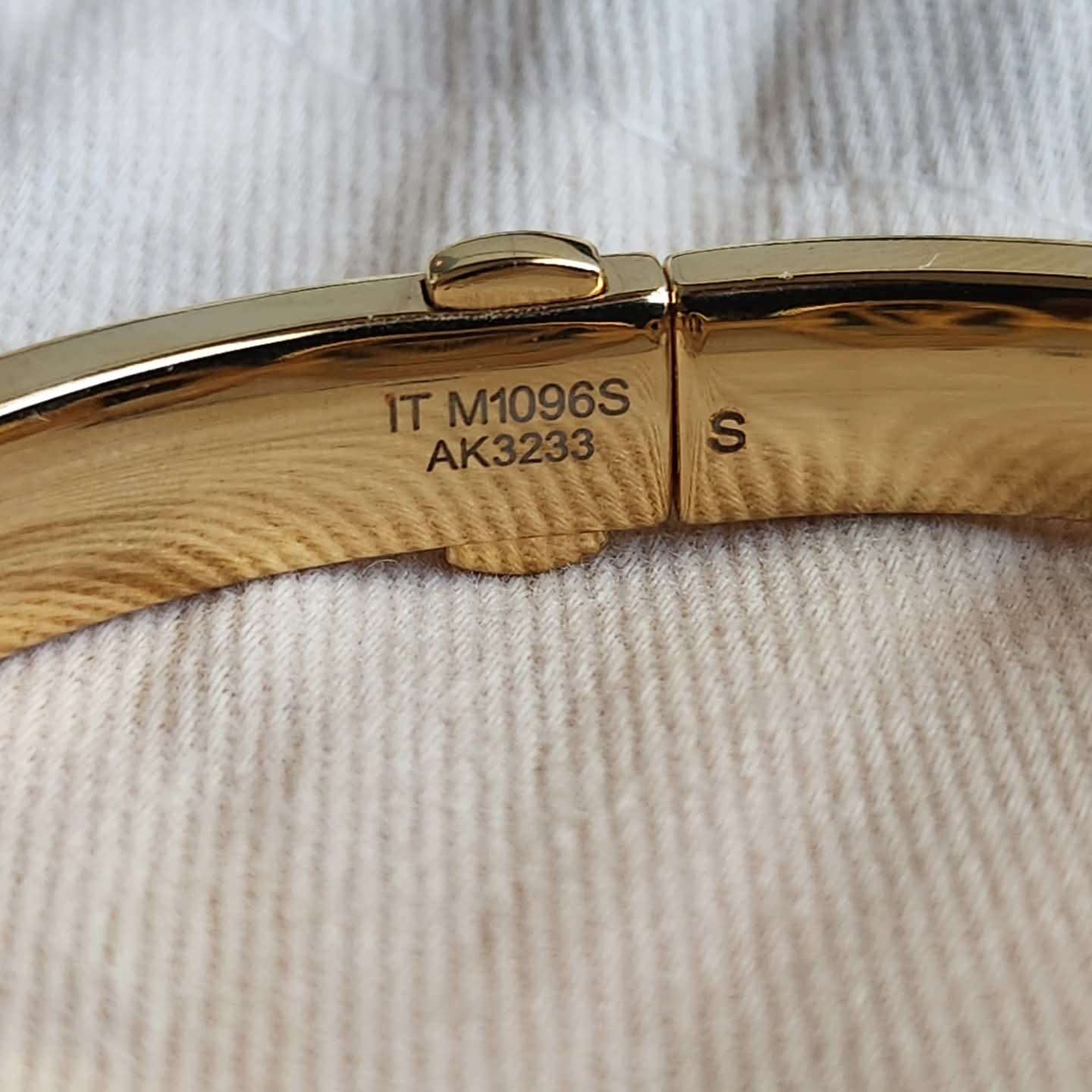 Louis Vuitton Naramek