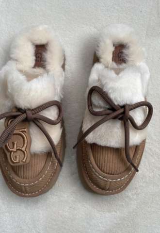 https://www.vipluxury.sk/Ugg