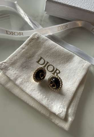 https://www.vipluxury.sk/Dior náuštnice