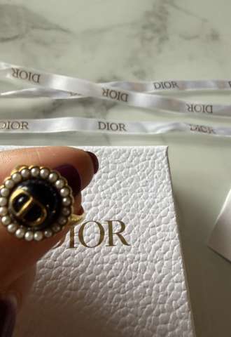 https://www.vipluxury.sk/Dior prsteň