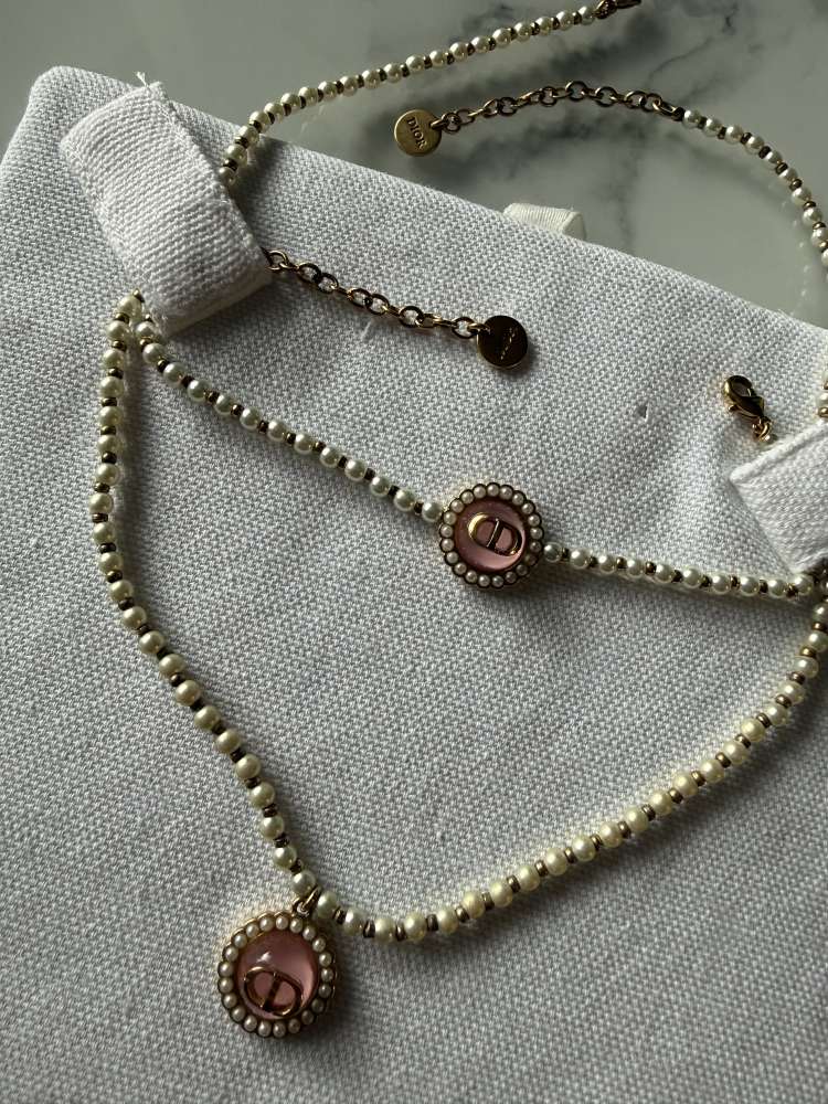 Dior set nahrdelnik a náramok