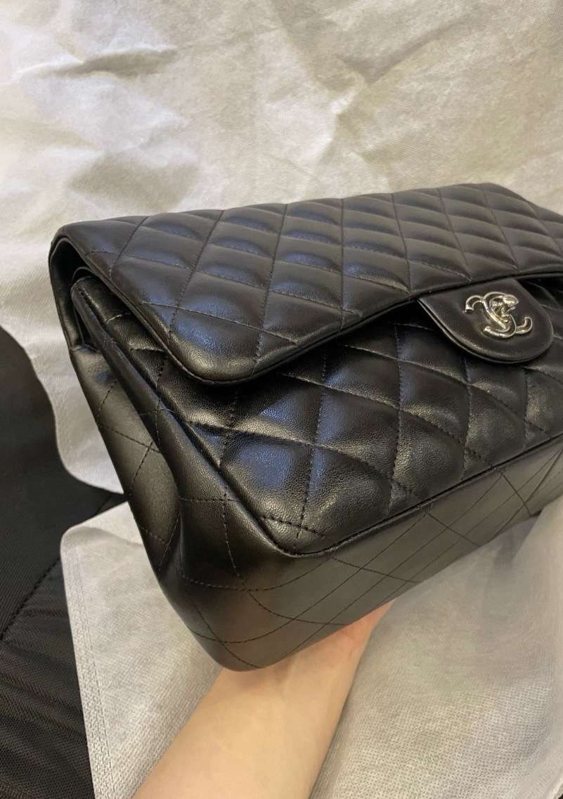 Chanel classic jumbo