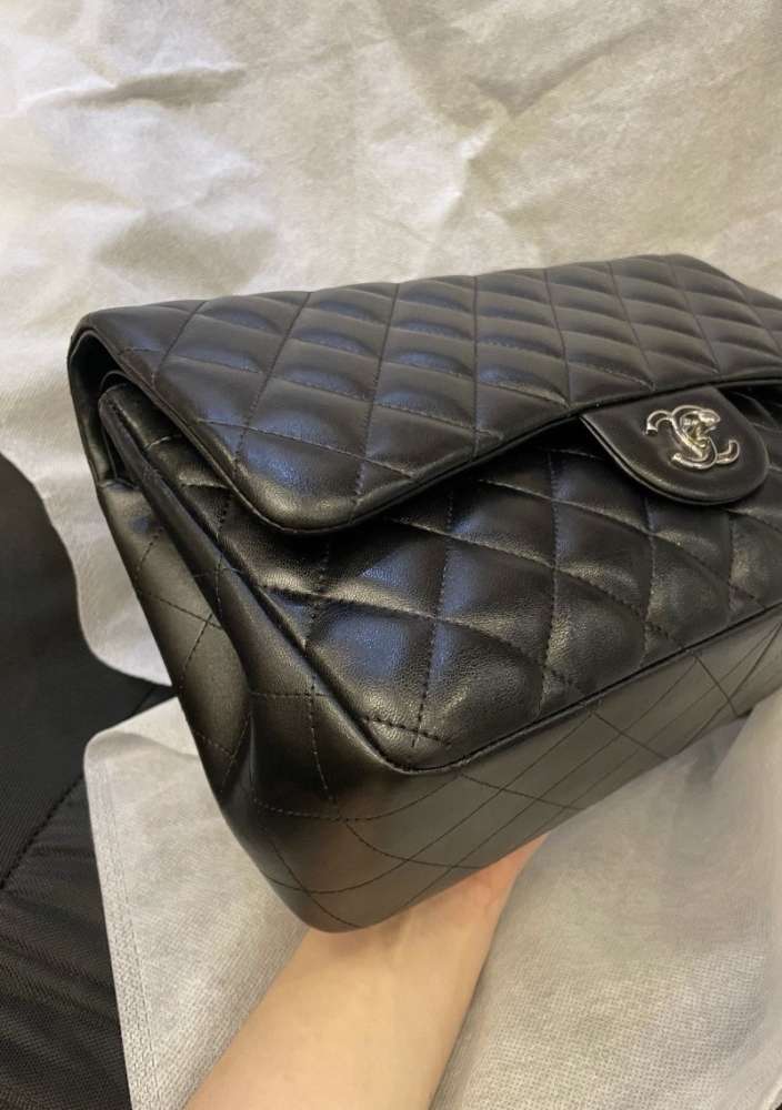 Chanel classic jumbo