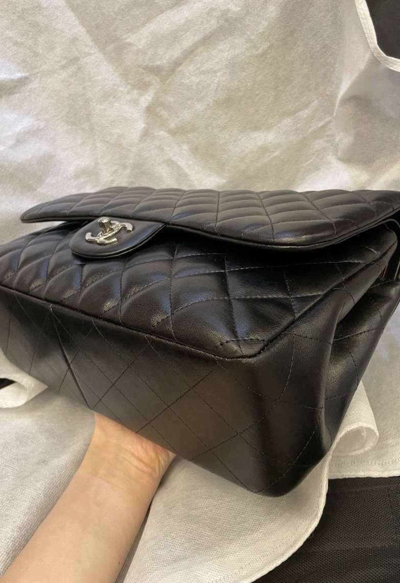 Chanel classic jumbo