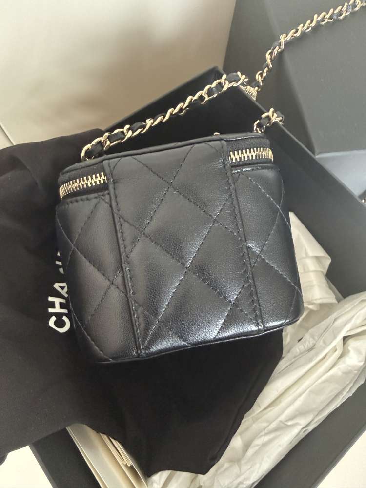 Chanel vanity mini