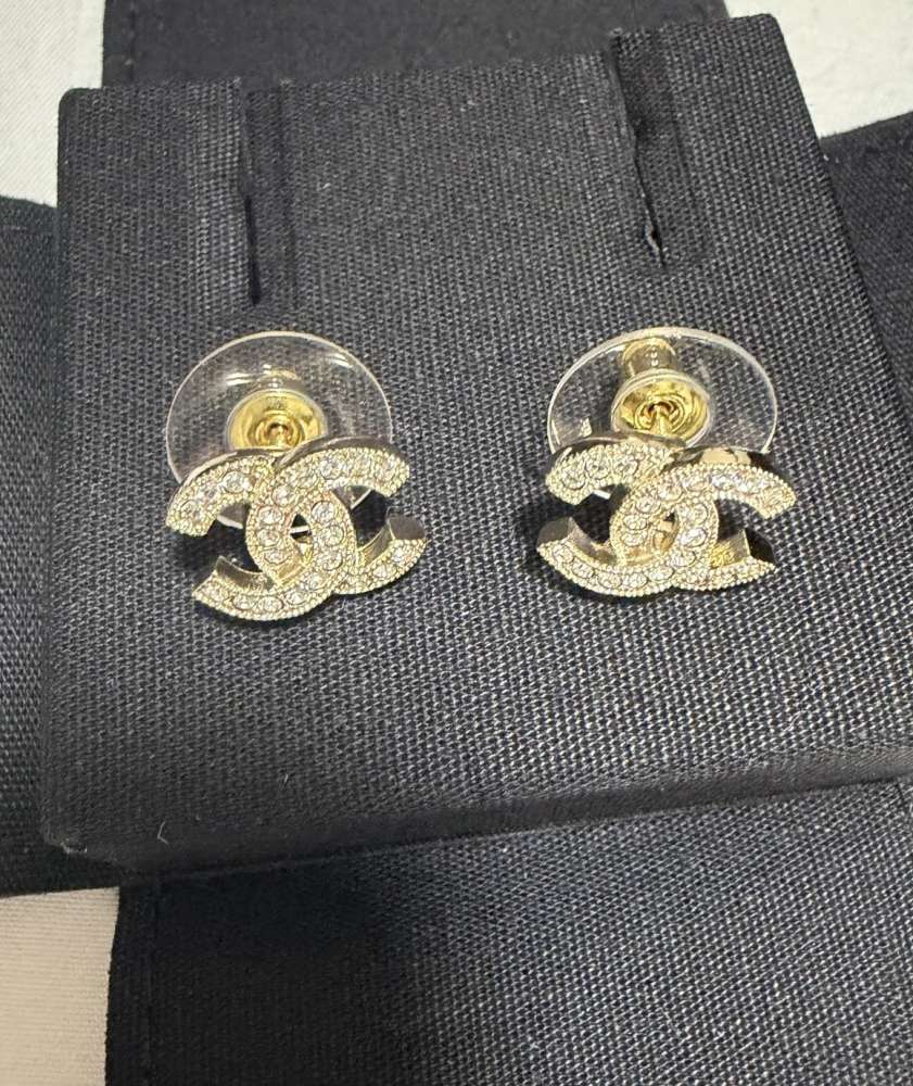 Chanel classic  náušnice