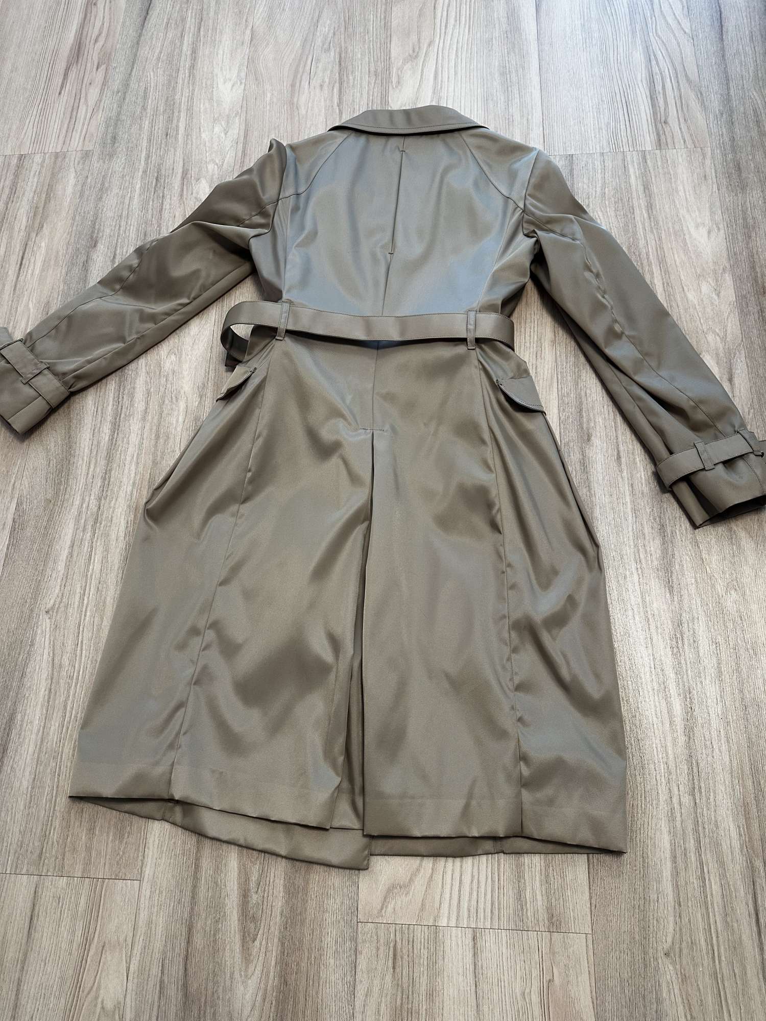 PRADA trenchcoat