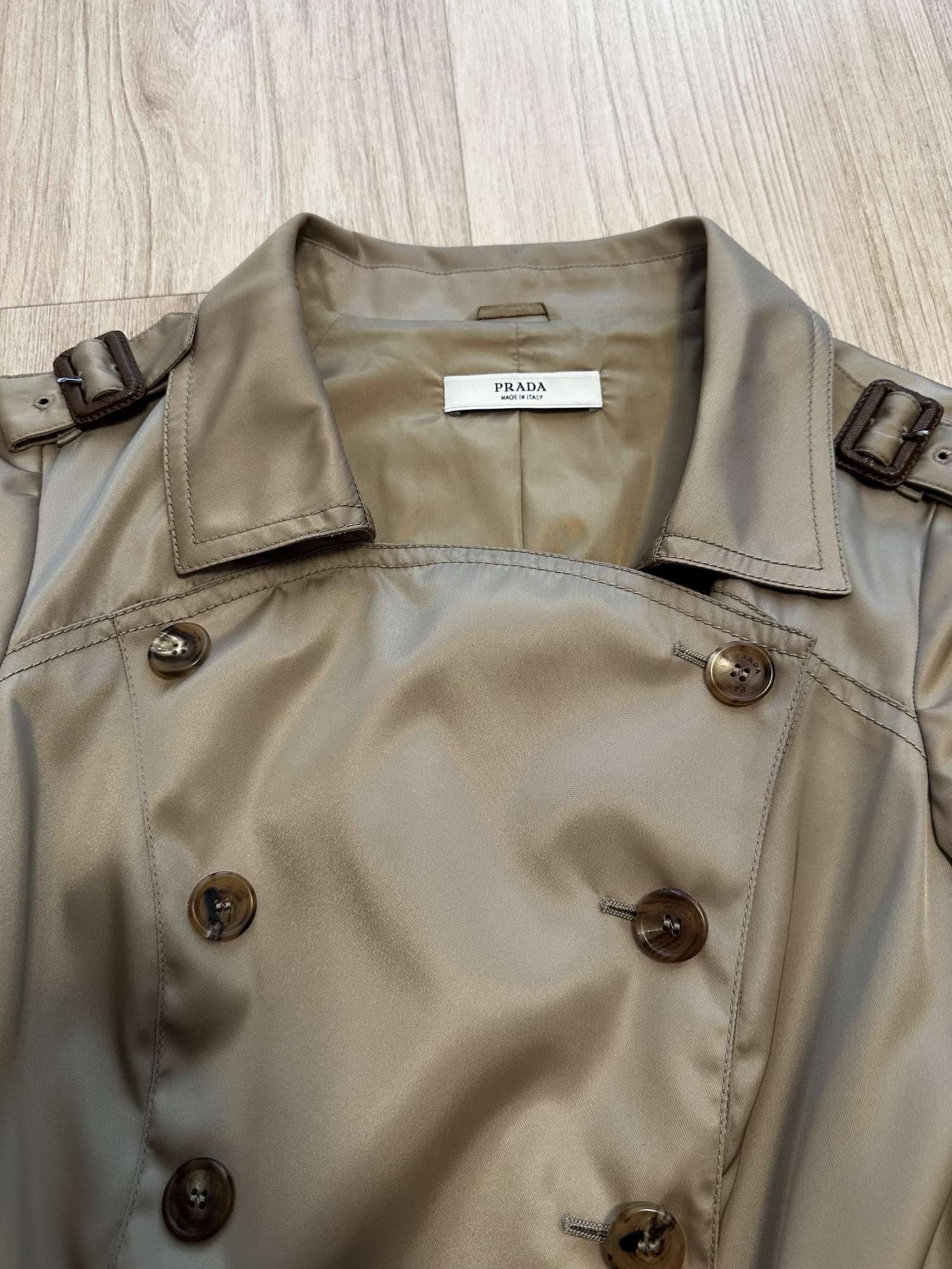 PRADA trenchcoat