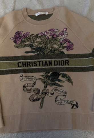 https://www.vipluxury.sk/Dior svetrik
