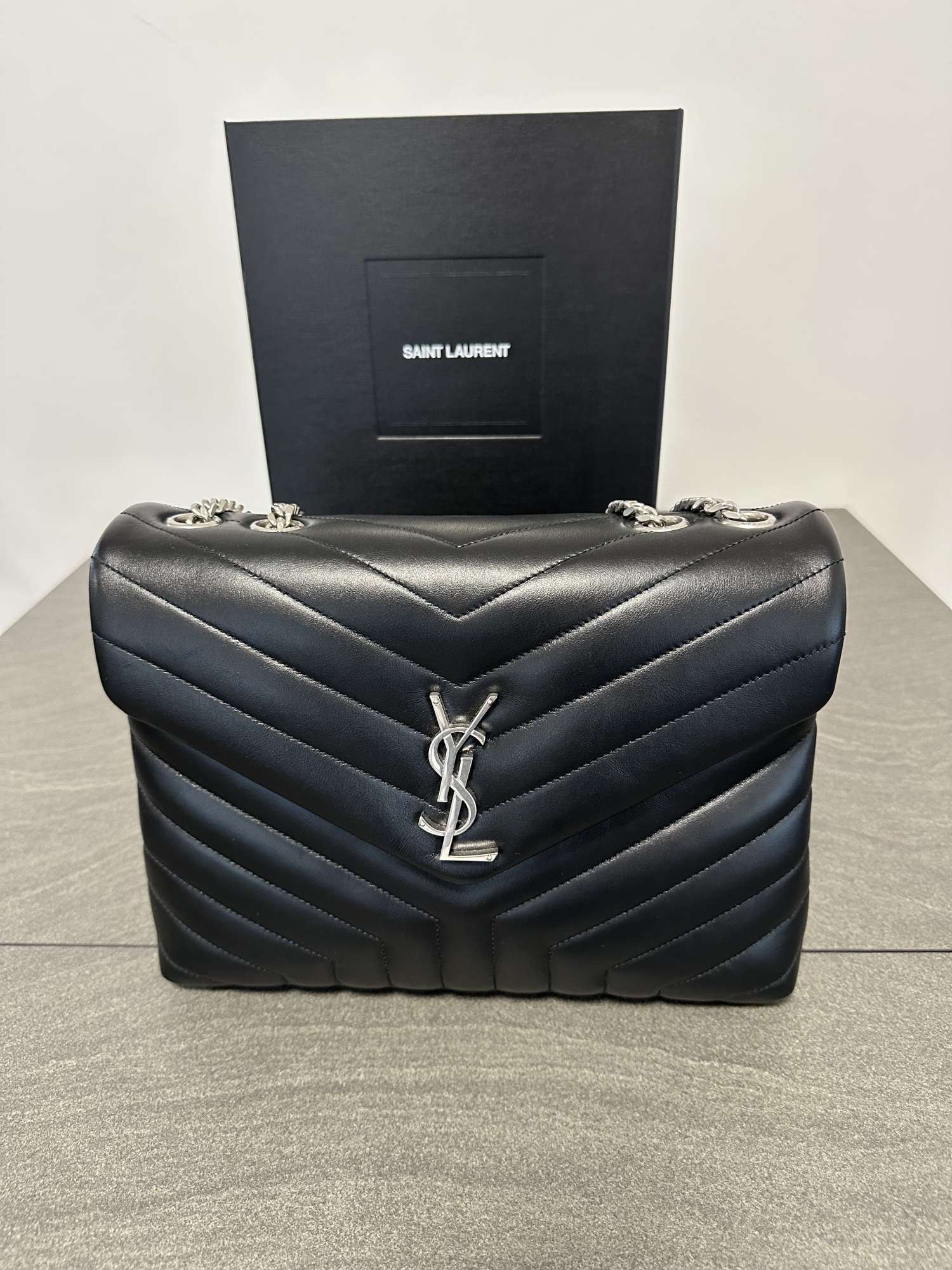 YSL Loulou Medium kabelka