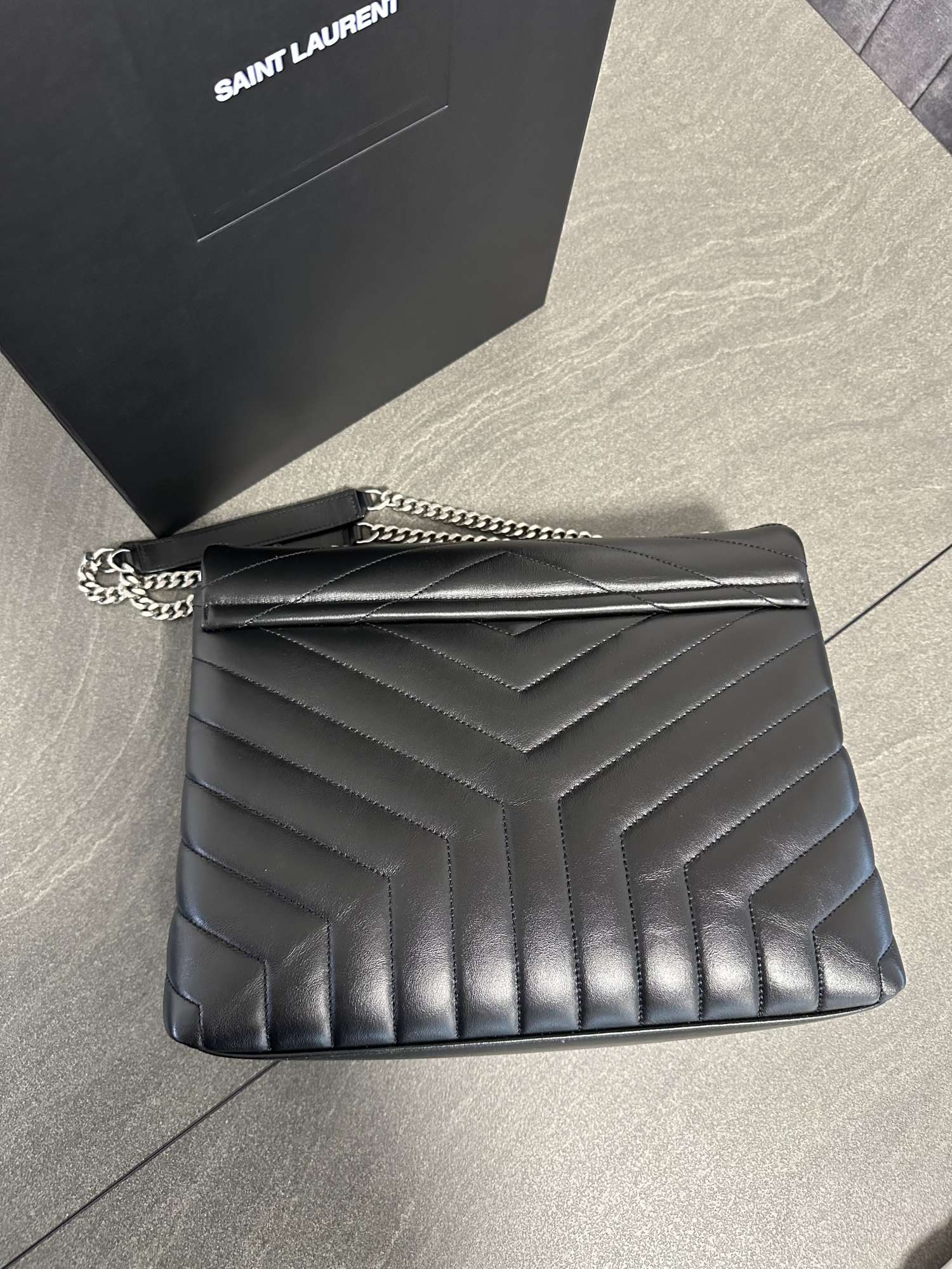YSL Loulou Medium kabelka