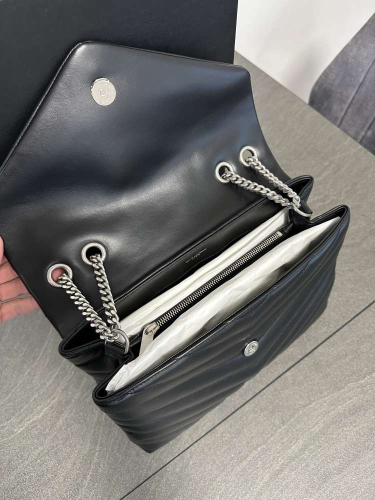 YSL Loulou Medium kabelka