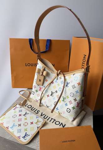 https://www.vipluxury.sk/LOUIS VUITTON x Murakami Caryall limit kabelka taška