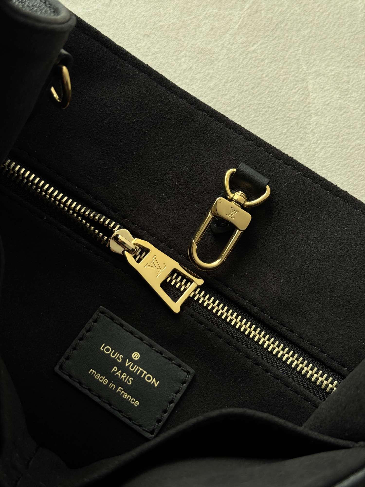 LOUIS VUITTON Onthego PM čierna kabelka taška FULL SET