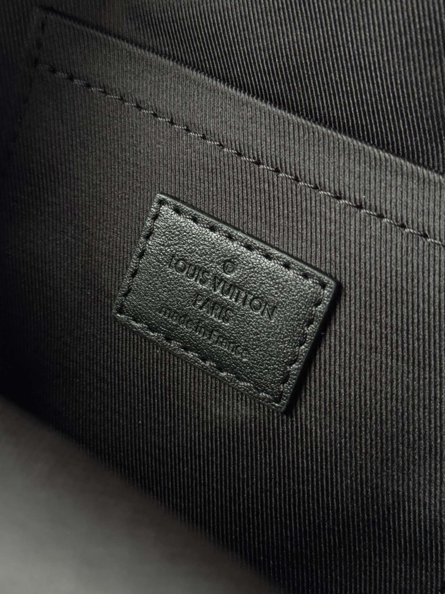 LOUIS VUITTON Onthego PM čierna kabelka taška FULL SET