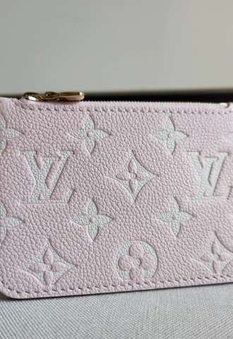 https://www.vipluxury.sk/Louis Vuitton Pochette