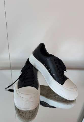 https://www.vipluxury.sk/Alexander McQueen tenisky
