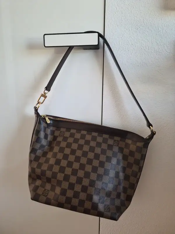 Louis Vuitton Illovo MM