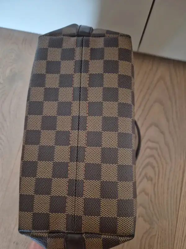 Louis Vuitton Illovo MM