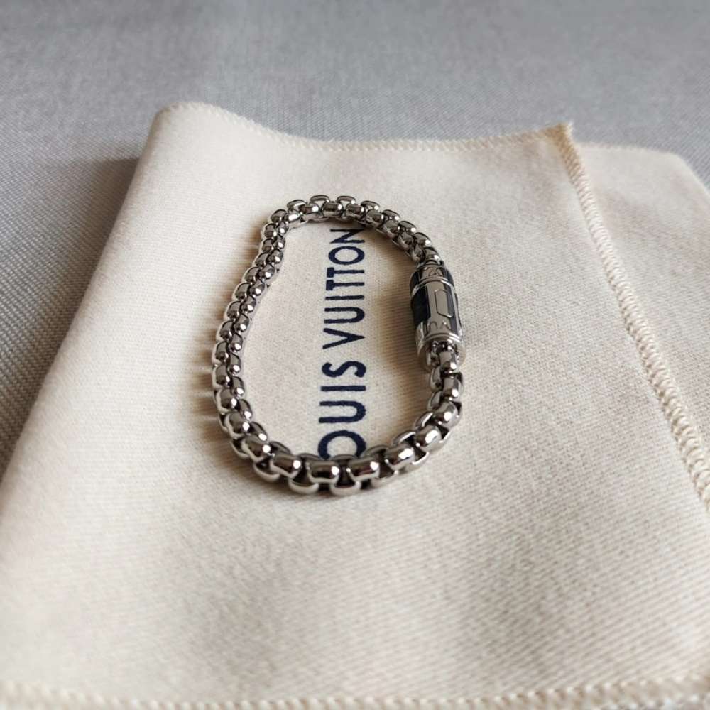 Louis Vuitton Naramek