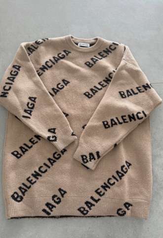 https://www.vipluxury.sk/Balenciaga sveter