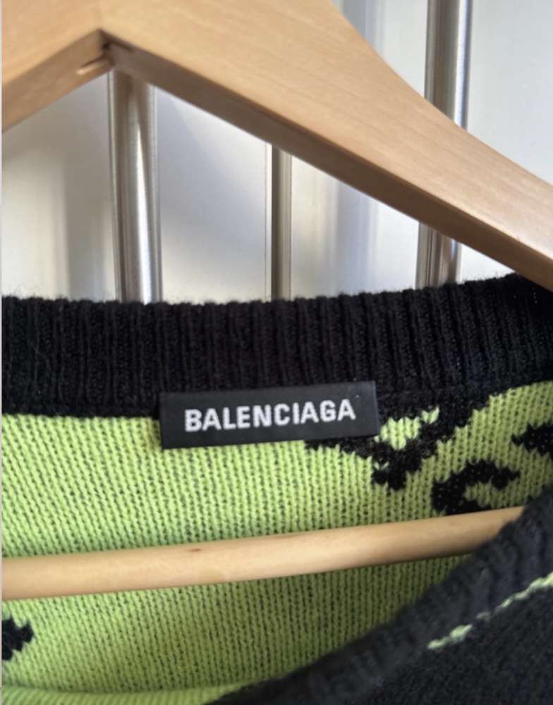 Balenciaga sveter
