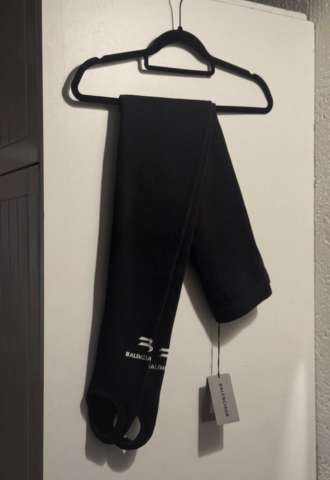 https://www.vipluxury.sk/Balenciaga legíny