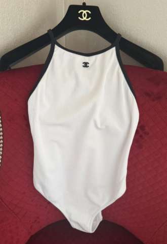 https://www.vipluxury.sk/Chanel body alebo plavky