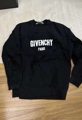 https://www.vipluxury.sk/Givenchy mikina