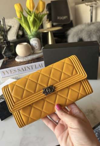 https://www.vipluxury.sk/Chanel penazenka