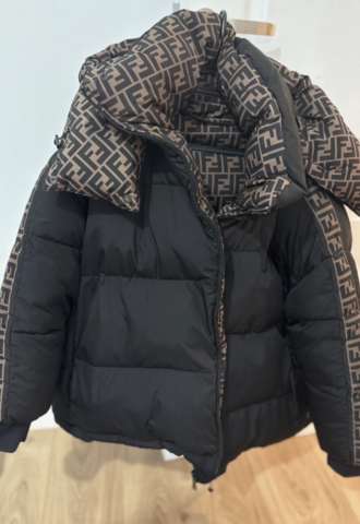 https://www.vipluxury.sk/Fendi Bunda