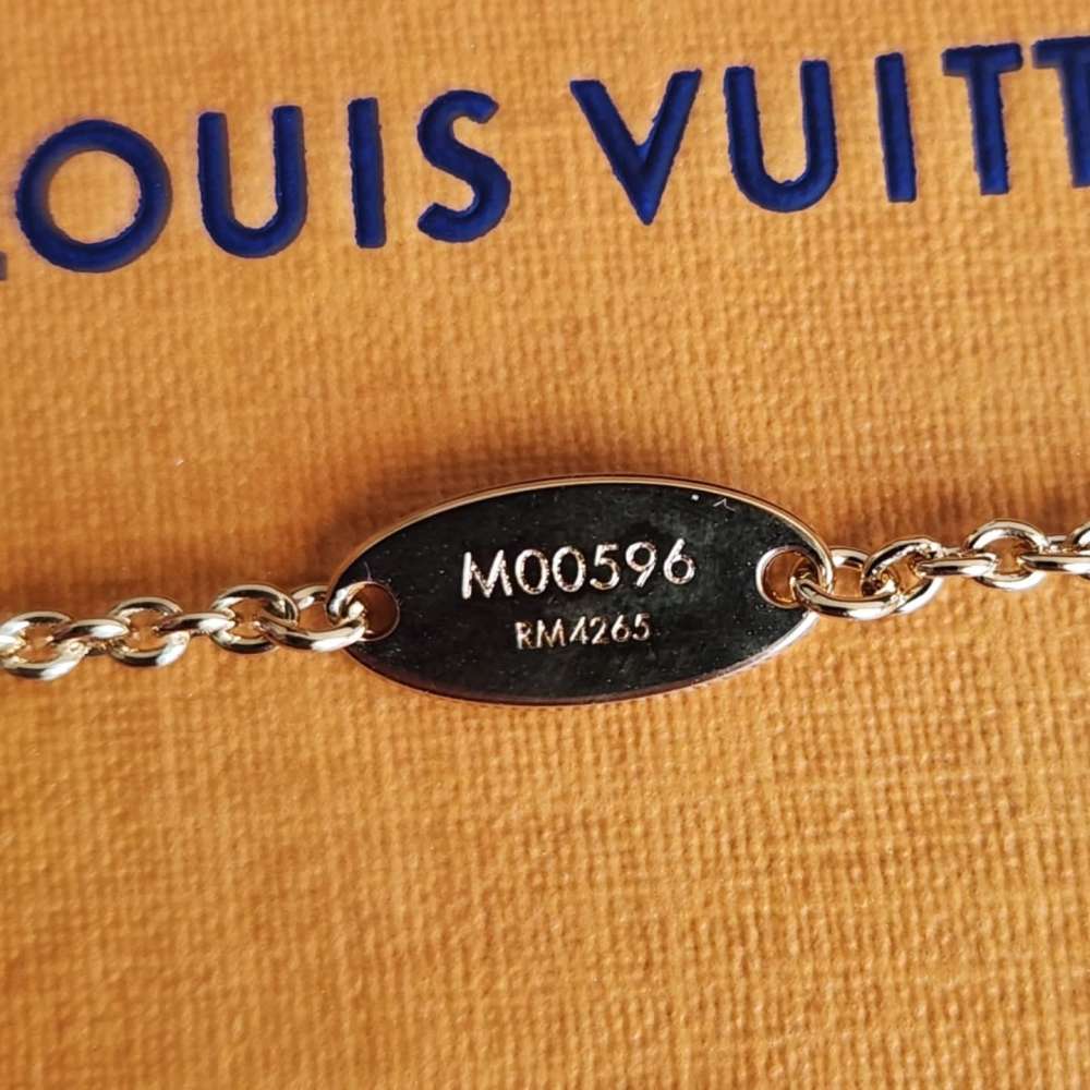Louis Vuitton Nahrdelnik