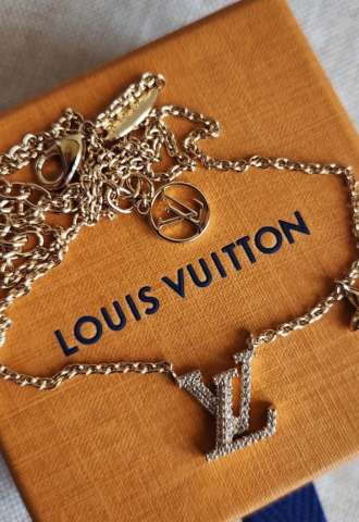 https://www.vipluxury.sk/Louis Vuitton Nahrdelnik