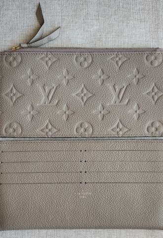 https://www.vipluxury.sk/Set Pochette a Cardholder