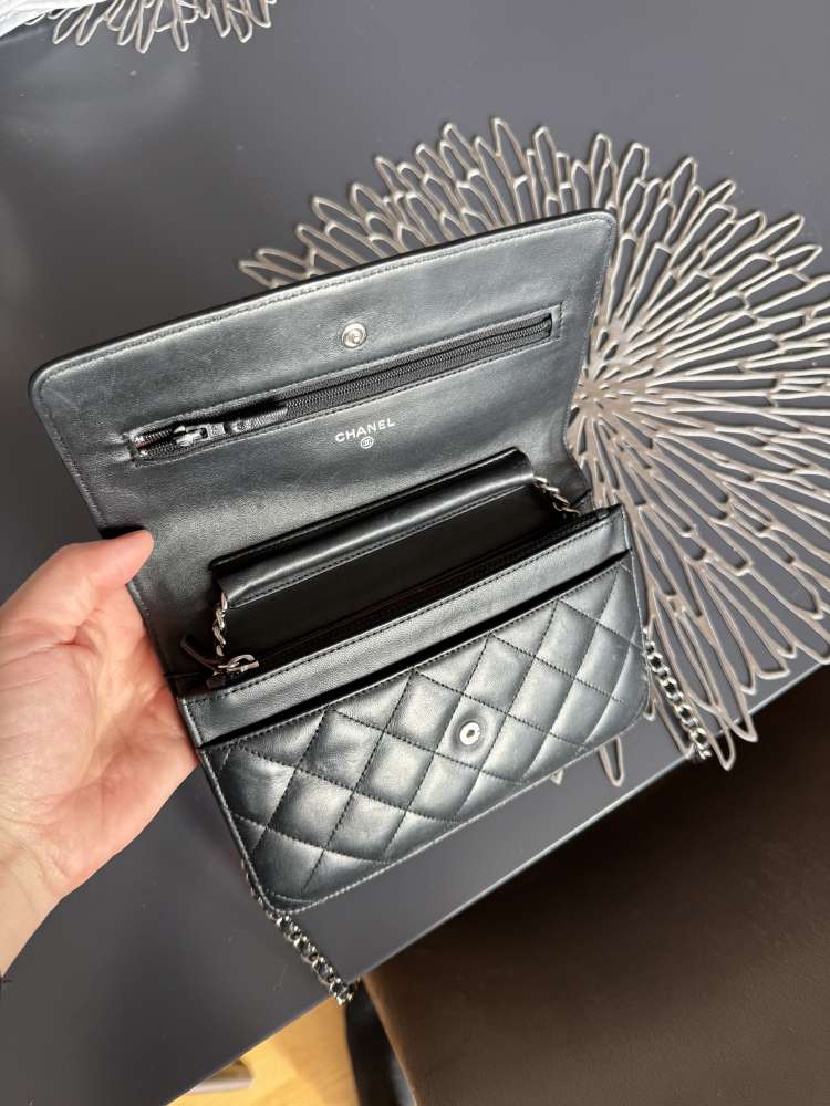 Chanel WOC