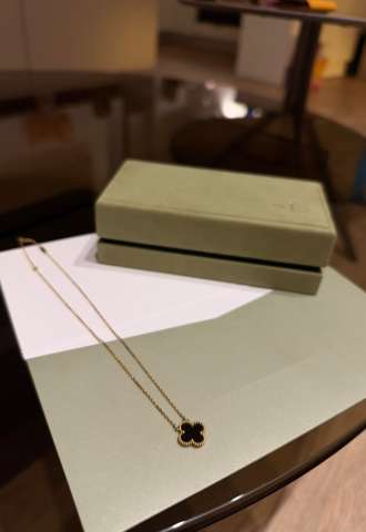 https://www.vipluxury.sk/Van cleef alhambra nahrdelník